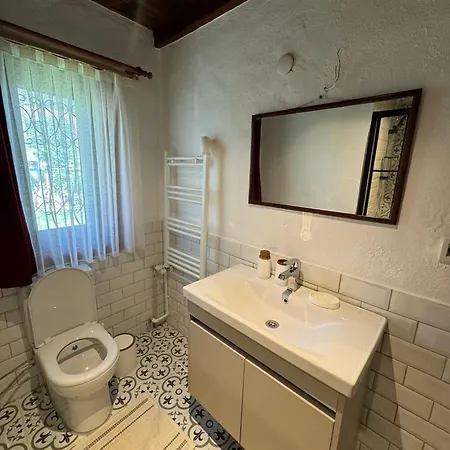 Gueler Bey Konagi Villa